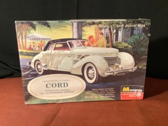 Monogram 1937 Cord Phaeton Sedan Model/Kit