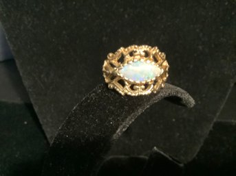 14 Kt Gold & Opal Ring