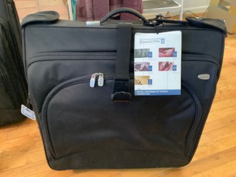 New Dakota Tumi Garment Bag Lot 1