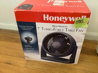 New In Box HoneyWell 7 Turbo Force Fan