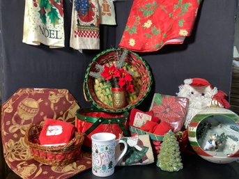 Big Christmas/Holiday Group-Placemats,  Napkins,  Baskets & More- Read Description