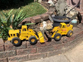 2  Metal Tonka Trucks Loaders