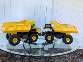 2  Tonka Dump Trucks Lot 4