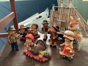 Full Box Of Thanksgiving Figurines, Boyds Bear, & Prints-see Photos