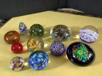 Nice Gifts Glass Paperweights