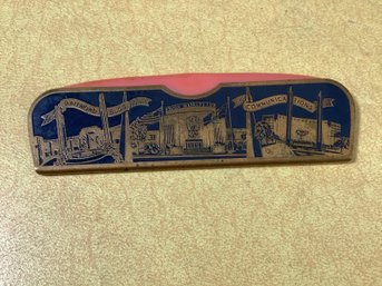 1939 New York Worlds Fair Comb & Case