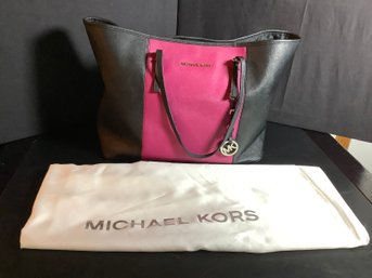 Michael Kors Large Clean Shoulder Bag/Tote With Dust Cover