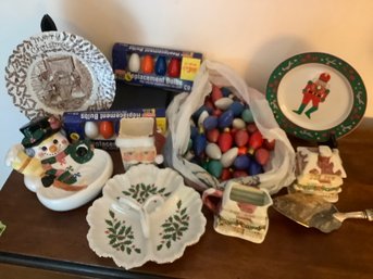 Christmas Box Lot W/ Vintage Light Bulbs, Christmas Plate & Much Much More!