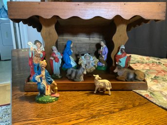 Wood Manger W/ Figurines