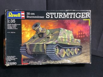 Model Military Tank Revell