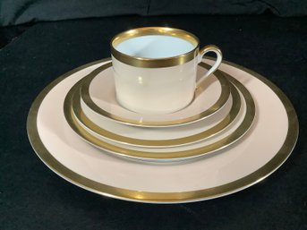 Fitz & Floyd  Versailles-Shell Peach Place Setting