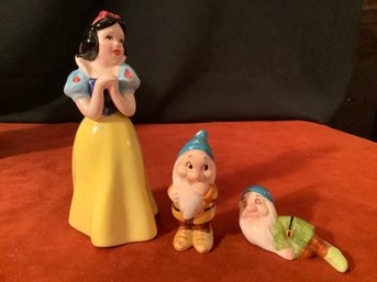 Snow White With 2 Dwarff