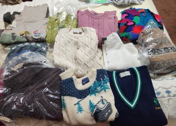 35 Women's Sweaters, Size Small, Long Sleeve Shirts