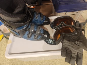 Koflach Size 28.5 Ski Boots & 2 Prs. Smith Goggles, Gloves, Skiing, Snow Sports
