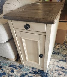 End Table/nightstand With USB/electric Ports, 27' X 24' X 25'