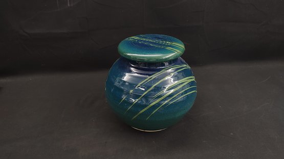 Signed Aaron Hardy Orcas Island Pottery Art Potter Jar