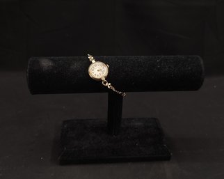 Waltham 14k Gold Ladies Wind-Up Wristwatch