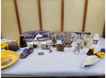 Vintage Washington Huskies Sports Memorabilia