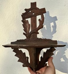 Small Foliate With Root And Cross Carved Walnut Victorian Whatnot Hanging Shelf, Ca 1880