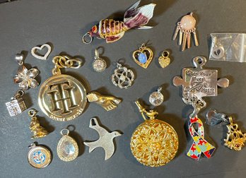 Jewelry Grab Bag Lot Of 20 Pendants