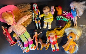 Various Plastic Dolls And Figures -See Pics For What's Included