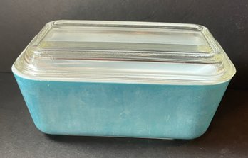 Vintage Pyrex 502-B Blue Dish With Lid