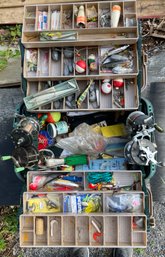 Fishing Tackle Box And 4 Reels Lot, See Pictures For What Is Included