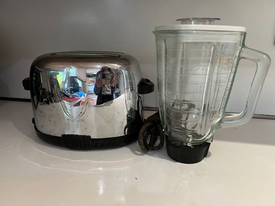Vintage Westinghouse Toaster And Top Of A Glass Blender