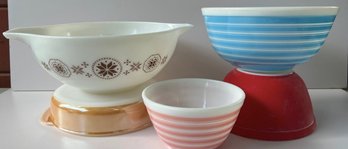 4- Pyrex Bowls And One Fire King Iridescent Casserole Dish