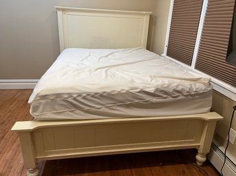 Ashley Furniture Queen Wood Bed Frame And Mattress