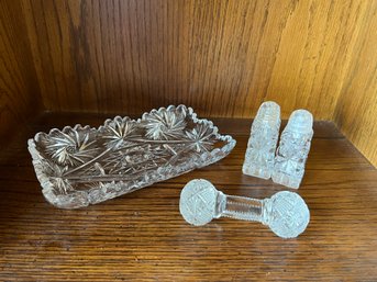 Crystal Salt/pepper Shaker, Tray And, Knife Rest