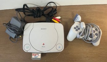 Sony Playstation PS 1 SCPH-101, Controller And Wires