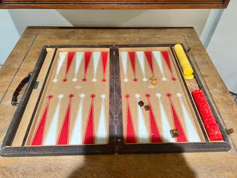 Lowe Baker Lite Backgammon Set