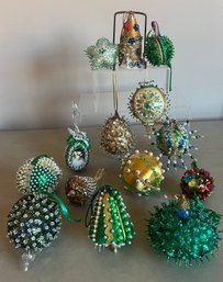 Vintage Ornaments: Green