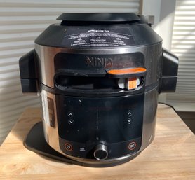 Ninja  Foodi 14-in-1, 6.5-QT Pressure Cooker Steam Fryer With SmartLid