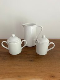 Fitz And Floyd White Shoulders Fine Porcelain Creamer, Sugar And Pourer