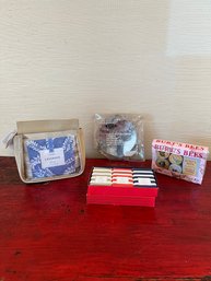 Bert's Bees Tips, Toes, Hands & Feet, Thymes Lavender Travel Kit, Makeup Mirror &  B Soaps