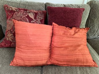 4-Decorative Pillows