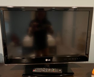 2011 LG TV Model # 26LV2500-UA