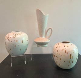 Chinacraft Pitcher And 2 Round Vases