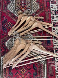 14 Cedar Hangers With Flower (5) & Circle Toppers (2)