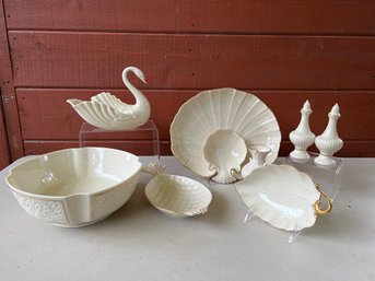 8 Pieces Lenox: Swan, Salt/pepper, Vase, Pineapple And More