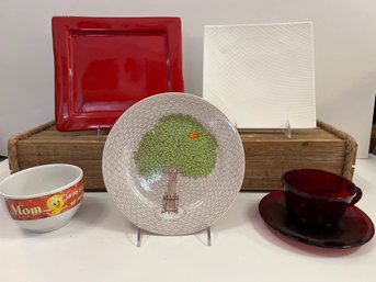 Tweety Bird Small Bowl, Mamma Ro Red Plate, Shafford Townhouse Plate, Sam & Squito White Plate & Red Cup/sauce