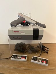 Nintendo Entertainment System With 2 Remotes And Zapper