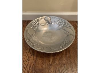 Wilton Armetale 3 Qt Fruit Bowl