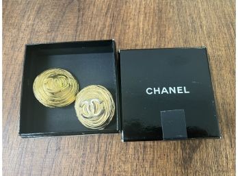 Chanel 1988 CC Logo Round Clip On Earrings