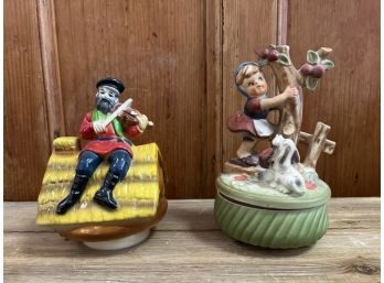 Vintage Resin Fiddler On The Roof Music Box And Music Box,Little Girl/Dog, Picking Apple's ' Do Re Me'