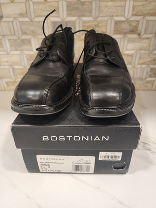 Like New Bostonian Men's Dress Shoes Size 10