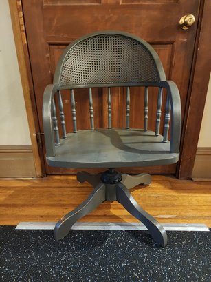 Gray Swivel Office Chair With Cane Back Local Pick Up Only