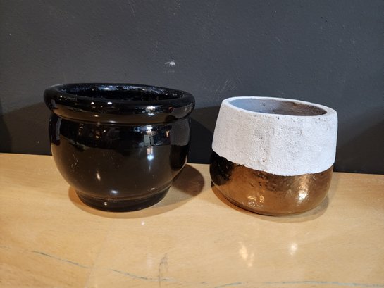 2 Smaller Garden Pots. Black And White/gold